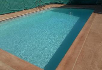 Ocean Gateway Inn allows 18 year olds to book a room