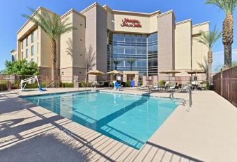 Hampton Inn & Suites Phoenix/Gilbert has Balcony rooms