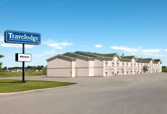 Travelodge by Wyndham Brooks AB has Smoking rooms