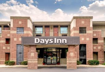 Days Inn by Wyndham Vineland has Smoking rooms