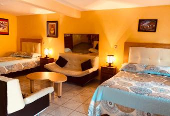 El para  so de Zacatl  n DEPARTAMENTO con JARD  N, 11 pax allows 18 year olds to book a room