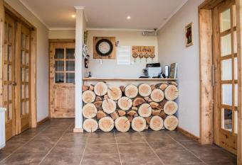 Hostal El Puestero allows 18 year olds to book a room