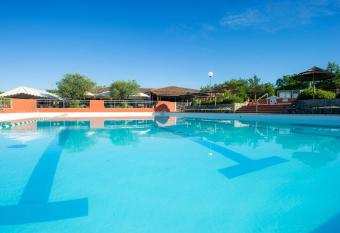 Hotel Domaine de Chaussy has Balcony rooms