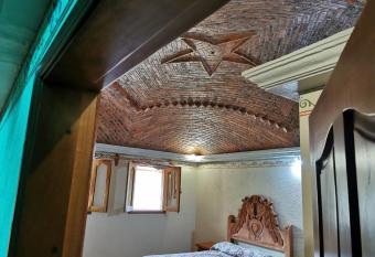 Posada Casa del Minero allows 18 year olds to book a room