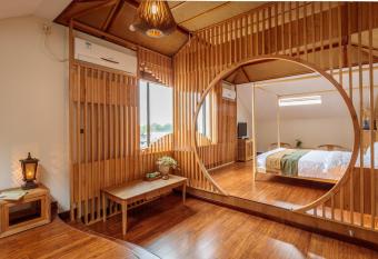 Dan   s Sea Guest House Hangzhou has Balcony rooms