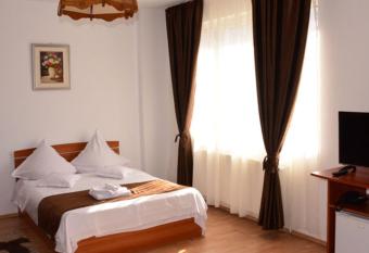 Hotel Delaf has Balcony rooms