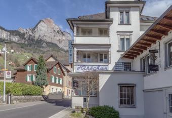 Hirschen Backpacker-Hotel & Pub allows 18 year olds to book a room