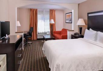 Hotel Nova SFO by Fairbridge allows 18 year olds to book a room