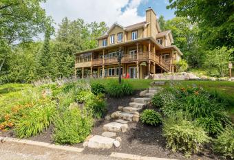 Les Dames du Lac allows 18 year olds to book a room