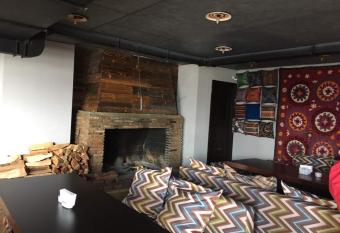 Gudauri Loft Apartment 410 has rooms with a private hot tub