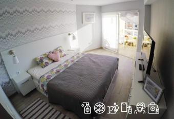 Casa de Locos has Balcony rooms