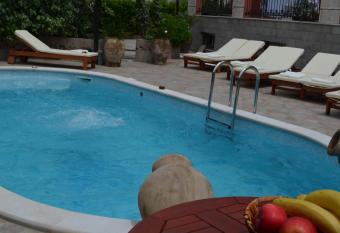 Apartments Bogdanovic has Balcony rooms