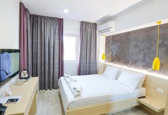 Urbanista Hotel & Bar has Balcony rooms