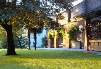 La Corte Delle 4 Stagioni allows 18 year olds to book a room