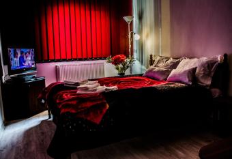 Georgibel has Balcony rooms