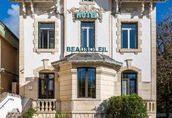 H  tel Beausoleil has Balcony rooms