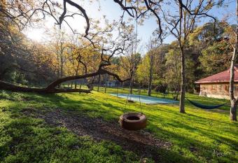 Dolina Retreat has Smoking/Balcony rooms