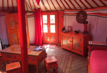 Au Soleil Mongol has Balcony rooms
