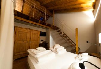 Maison Bionaz Ski & Sport allows 18 year olds to book a room