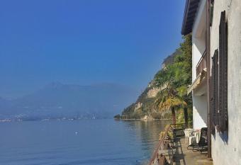 Gioconda Villa has Balcony rooms