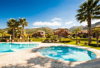 Alcantara Resort di Charme Adults Only allows 18 year olds to book a room