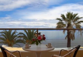 Hotel Coral Beach has Balcony rooms