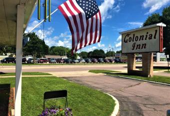 Colonial Inn Extended Stay By OYO New Ulm allows 18 year olds to book a room