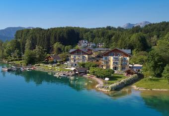 Hotel Stadler am Attersee allows 18 year olds to book a room