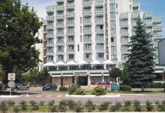 Hotel Sarmis has Balcony rooms