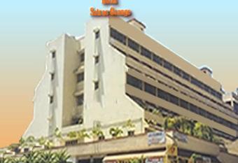 Setrac Orange has Smoking rooms