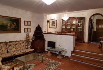 Villetta Miramonti allows 18 year olds to book a room