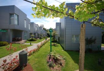 Apartamentos Pazo do Rio allows 18 year olds to book a room