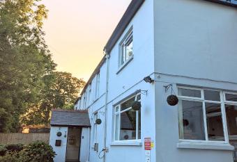 Cottage Court Hotel allows 18 year olds to book a room