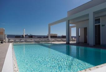Hotel Amburgo has Balcony rooms