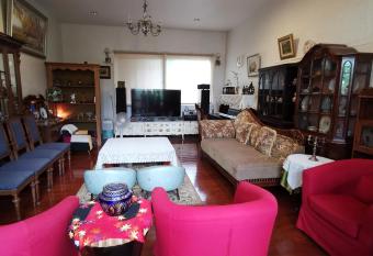 Hong Ban Tian B&B has Balcony rooms