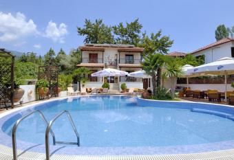 Enalion Hotel has Balcony rooms