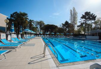 Hotel Beau Soleil has Balcony rooms
