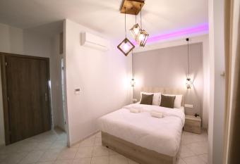 Idi Hotel allows 18 year olds to book a room