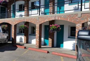 Schell Motel allows 18 year olds to book a room