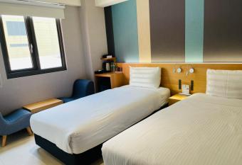 Fu Kuang Hotel allows 18 year olds to book a room