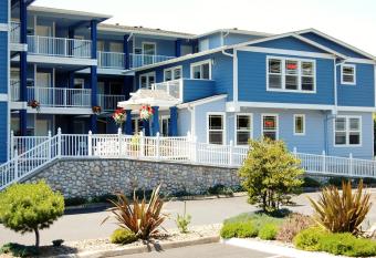 The Landing at Newport Condominium Hotel has Balcony rooms