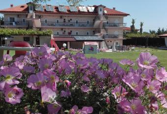 Theramvos Studios by Thomas has Balcony rooms