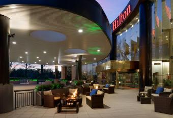 Hilton Washington Dulles Airport allows 18 year olds to book a room