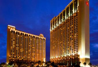 Hilton Grand Vacations Club on the Las Vegas Strip allows 18 year olds to book a room