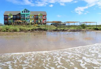 Boardwalk Resort - Crystal Beach has Balcony rooms