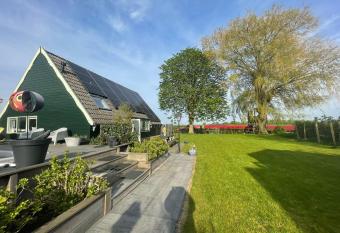 Vakantiehuis Het Uilennest allows 18 year olds to book a room