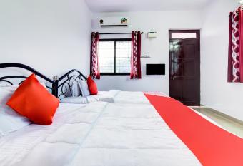 OYO Flagship Omkar Guest House Near Immaculate Conception Church allows 18 year olds to book a room