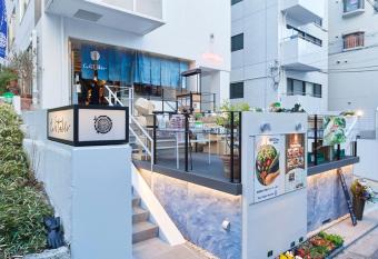 Turn Table has Balcony rooms