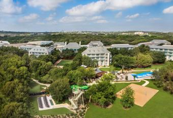 Hyatt Regency Hill Country Resort and Spa has Balcony rooms