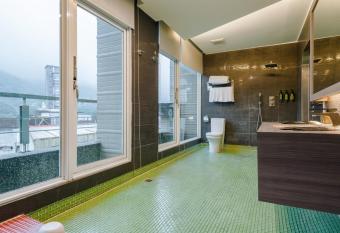 Ya Nold Hot Spring Hotel has Balcony rooms